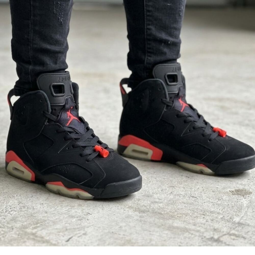 Jordan Retro 6 Infrared Basketball Sneaker Black Nubuck Sporty Streetwear